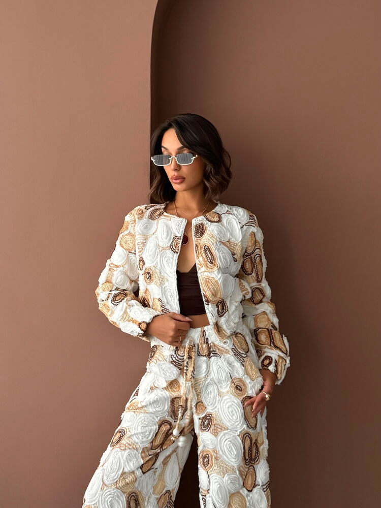 Broderie Line by AroeFashion - Kort Jack met Vlinderpatroon