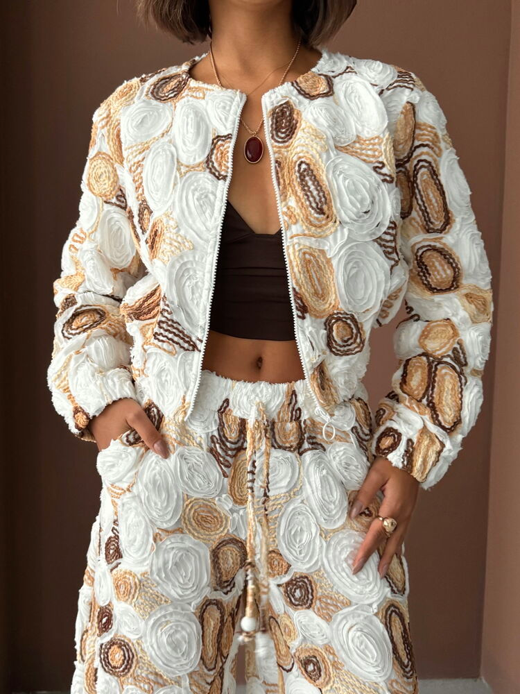 Broderie Line by AroeFashion - Kort Jack met Vlinderpatroon