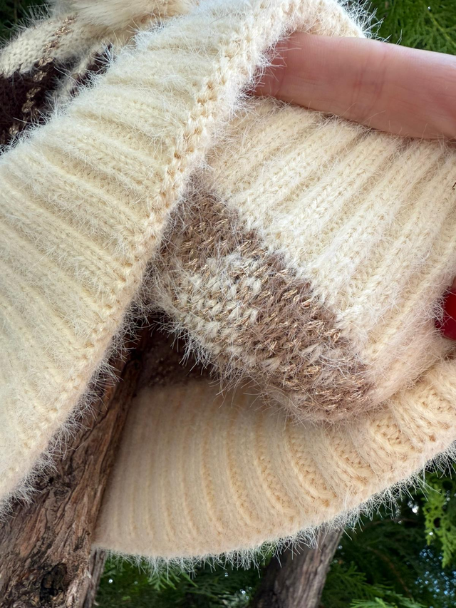 FURTALK Dames satijnen voering pomponmuts voor haar, wintermuts met kunstbonten pompon, zwart, One size