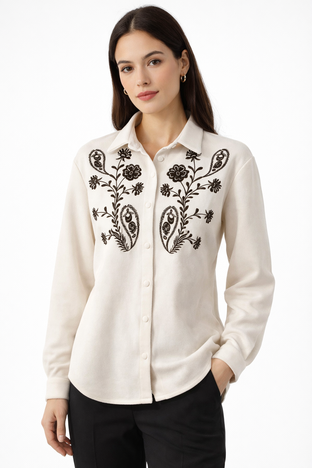 Broderie Line by AroeFashion - Crème Oversized Blouse met Zwarte Geborduurde Bloemen