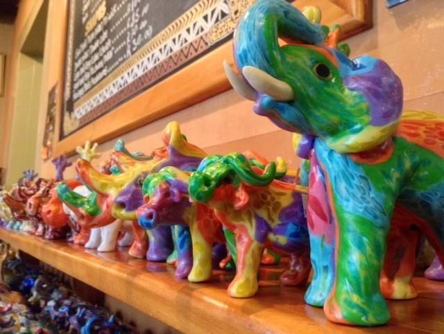 【SWAZI CANDLES】HANDMADE ARTCRAFT CANDLE 史瓦帝尼 手工藝術蠟燭 - 非洲象 (中)