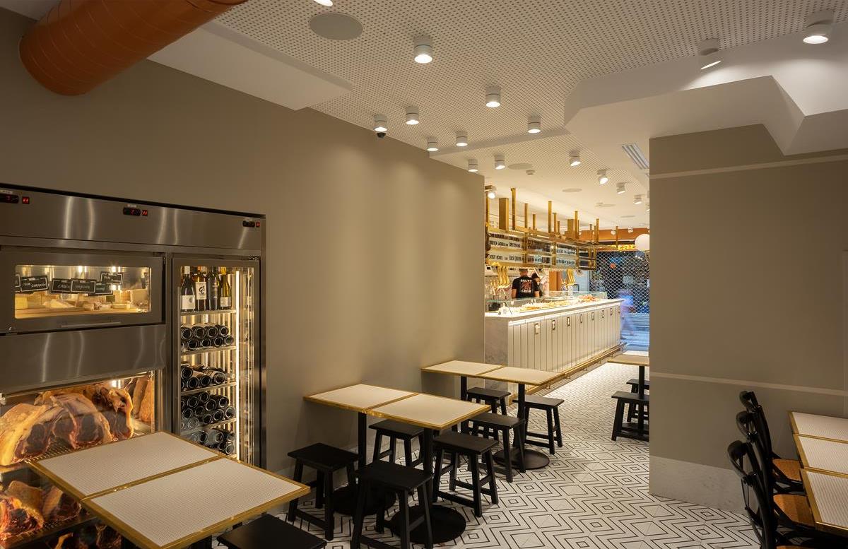 interior bar san sebastian