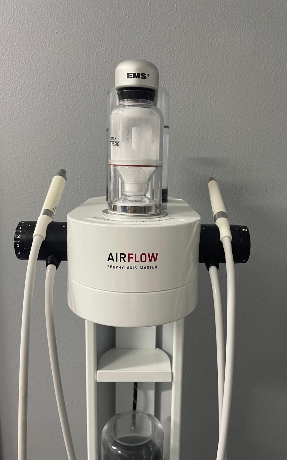 Apparecchio per la pulizia dentale 