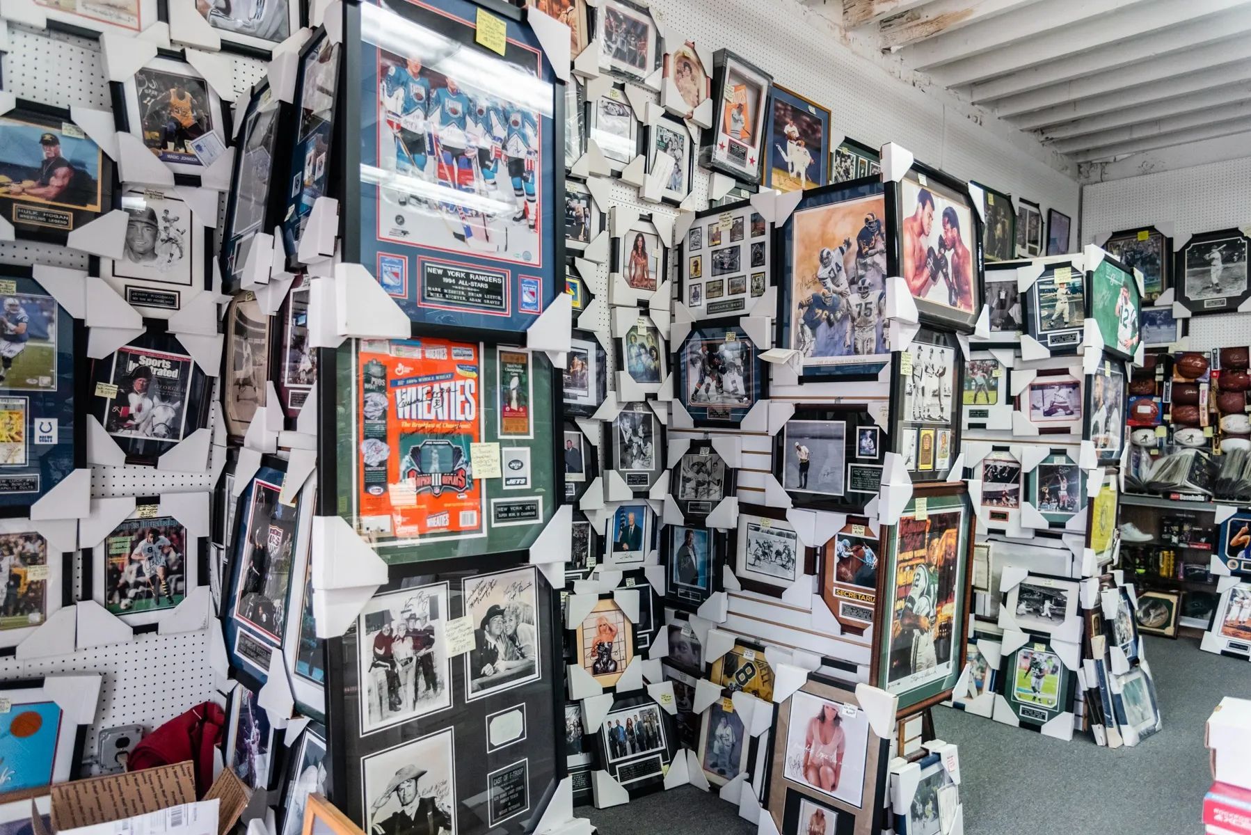 Entertainment Memorabilia in Long Island, NY