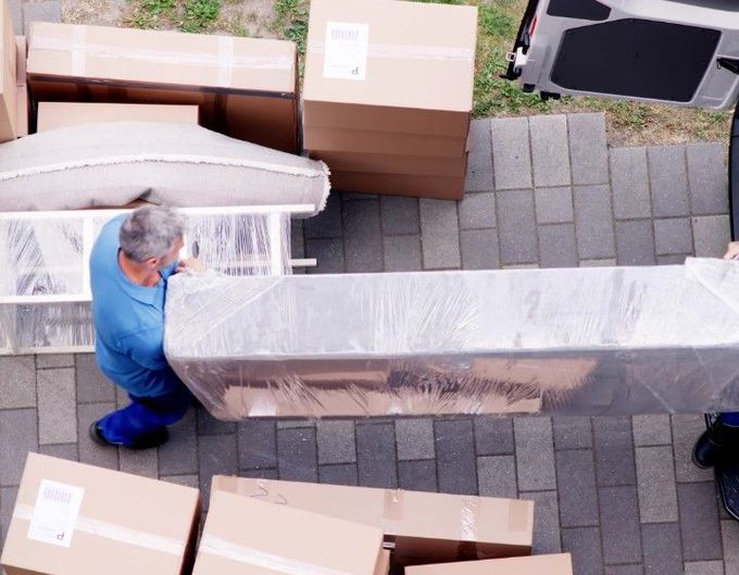 smontaggio e montaggio mobili