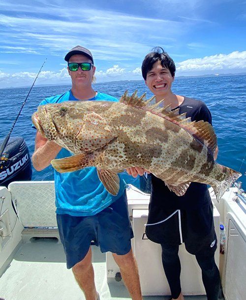 Two Men Caught 1 Large Fish from Deep Sea Fishing | Fishing Charters Sunshine Coast