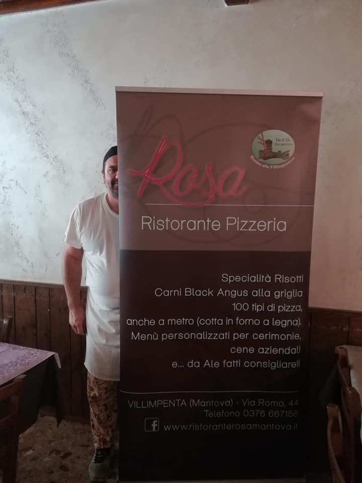stand pubblicitario del Ristorante Pizzeria Rosa