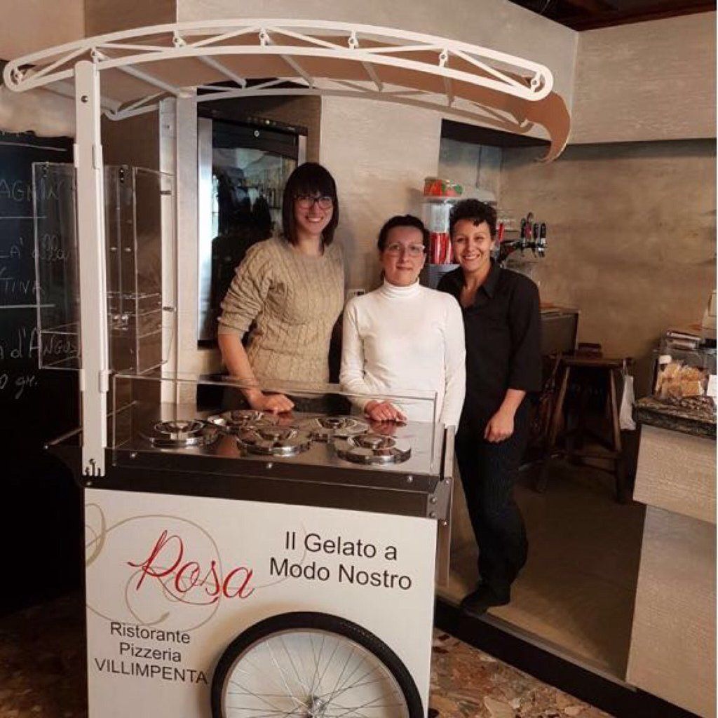 staff di una gelateria