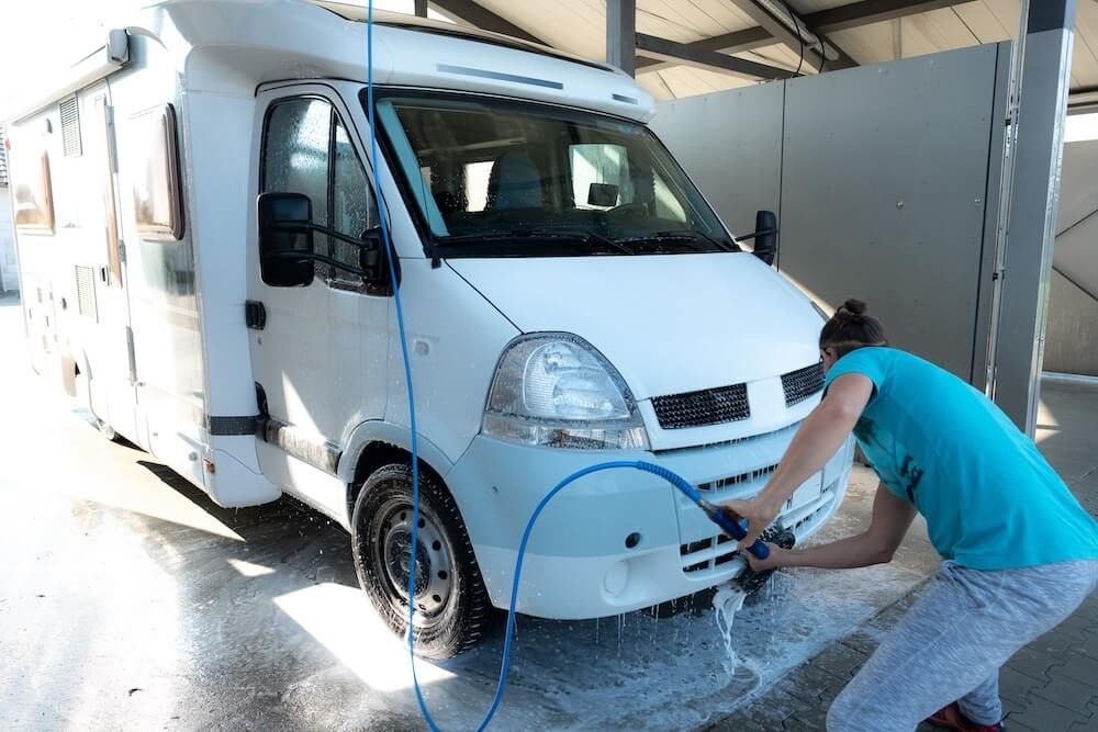 detailing and ceramic coating for cars RVs