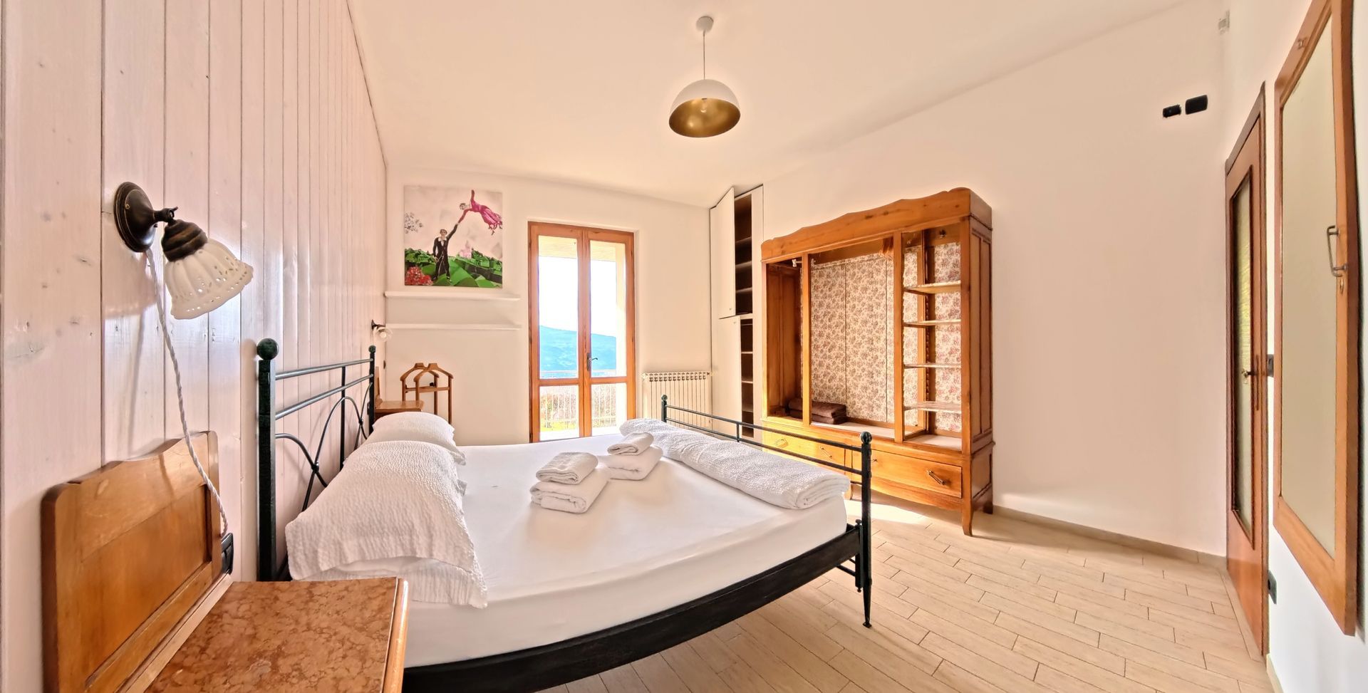 camera suite con vista Lago di Garda e Monte Baldo