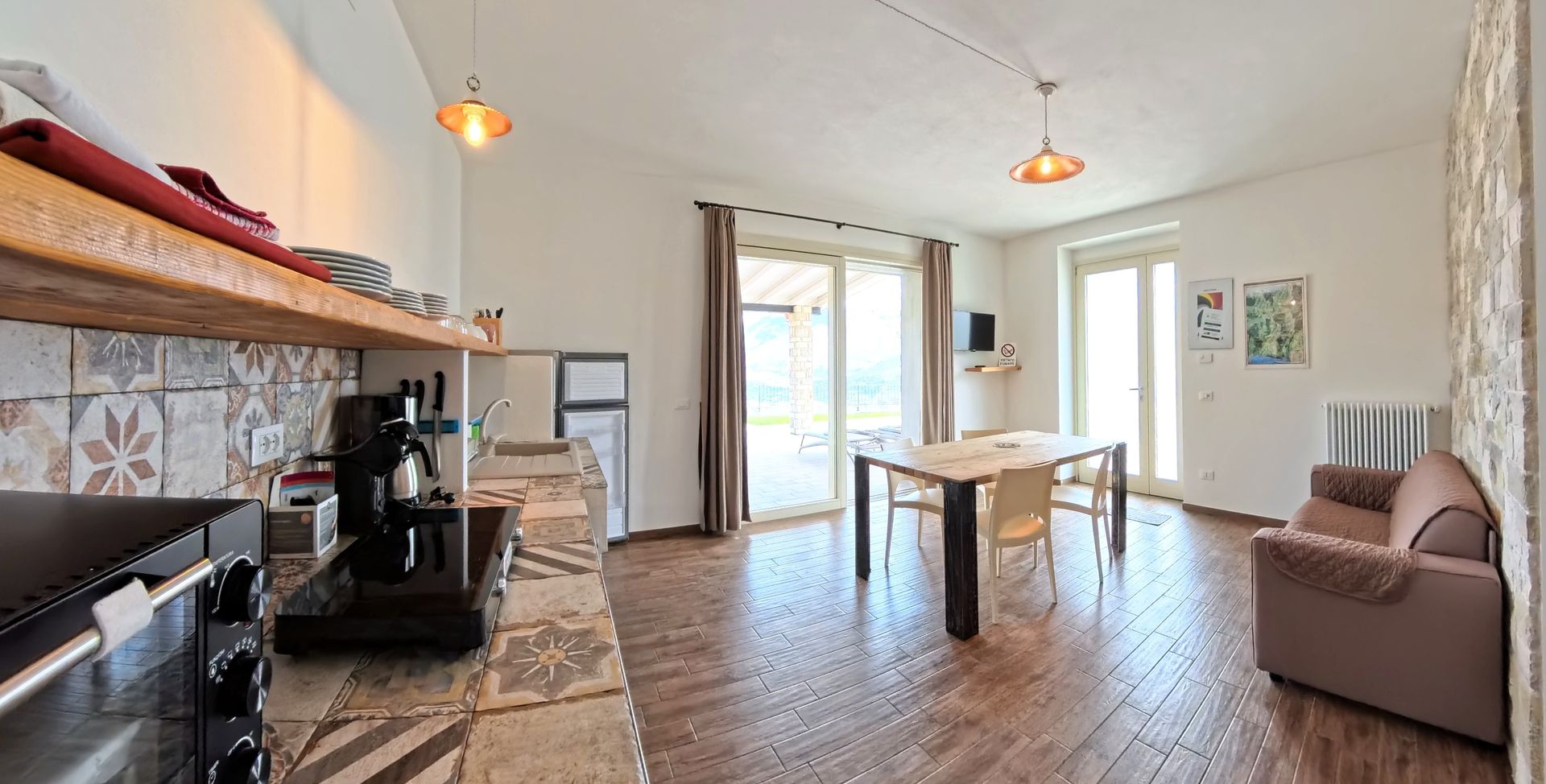 appartamenti Oasi Da Vinci con vista Lago di Garda e Monte Baldo