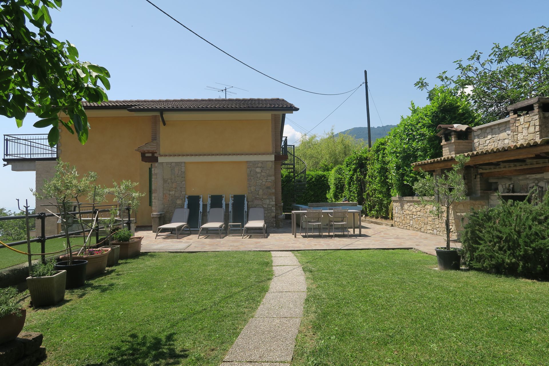 villa con piscina vista lago a Tignale