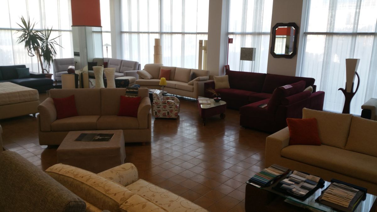 Divani imbottiti e poltrone foderate