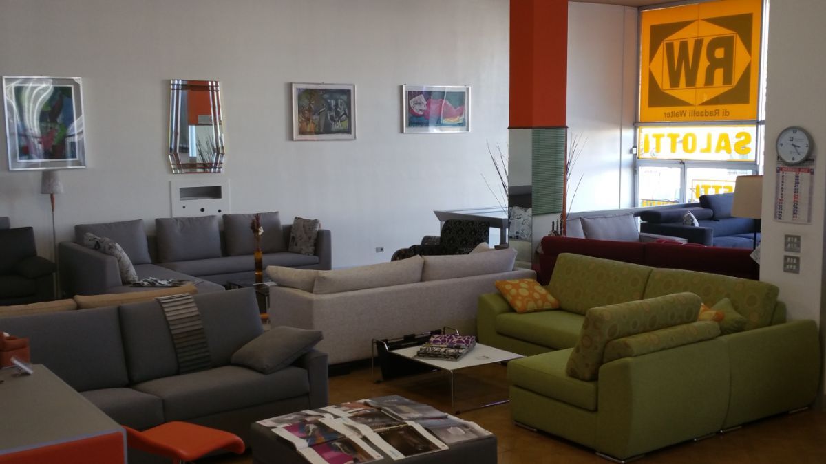 Divani e tavolini per salotti