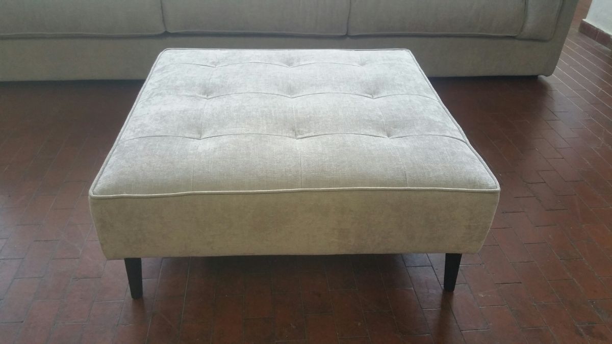 Pouf trapuntato in tessuto