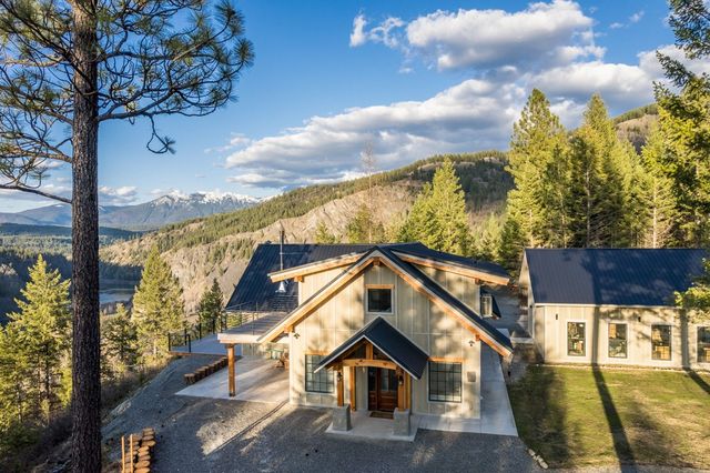 Kathiy ページ REDUCED - 1540 Katka Rd, Bonners Ferry, ID 83805
