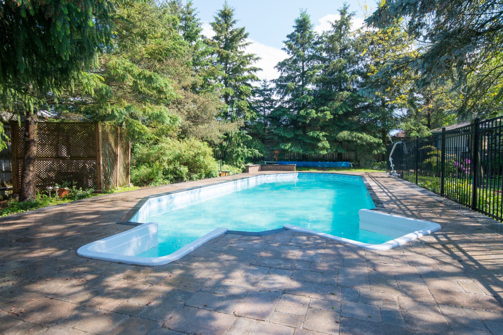 Large Vinyl In-Ground Pool