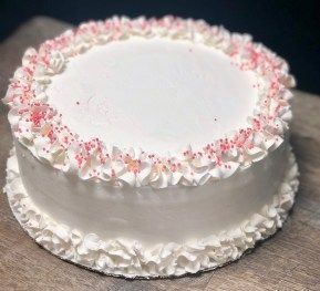 Large Classic Cake — Hinckley, OH — Z's Cream & Bean