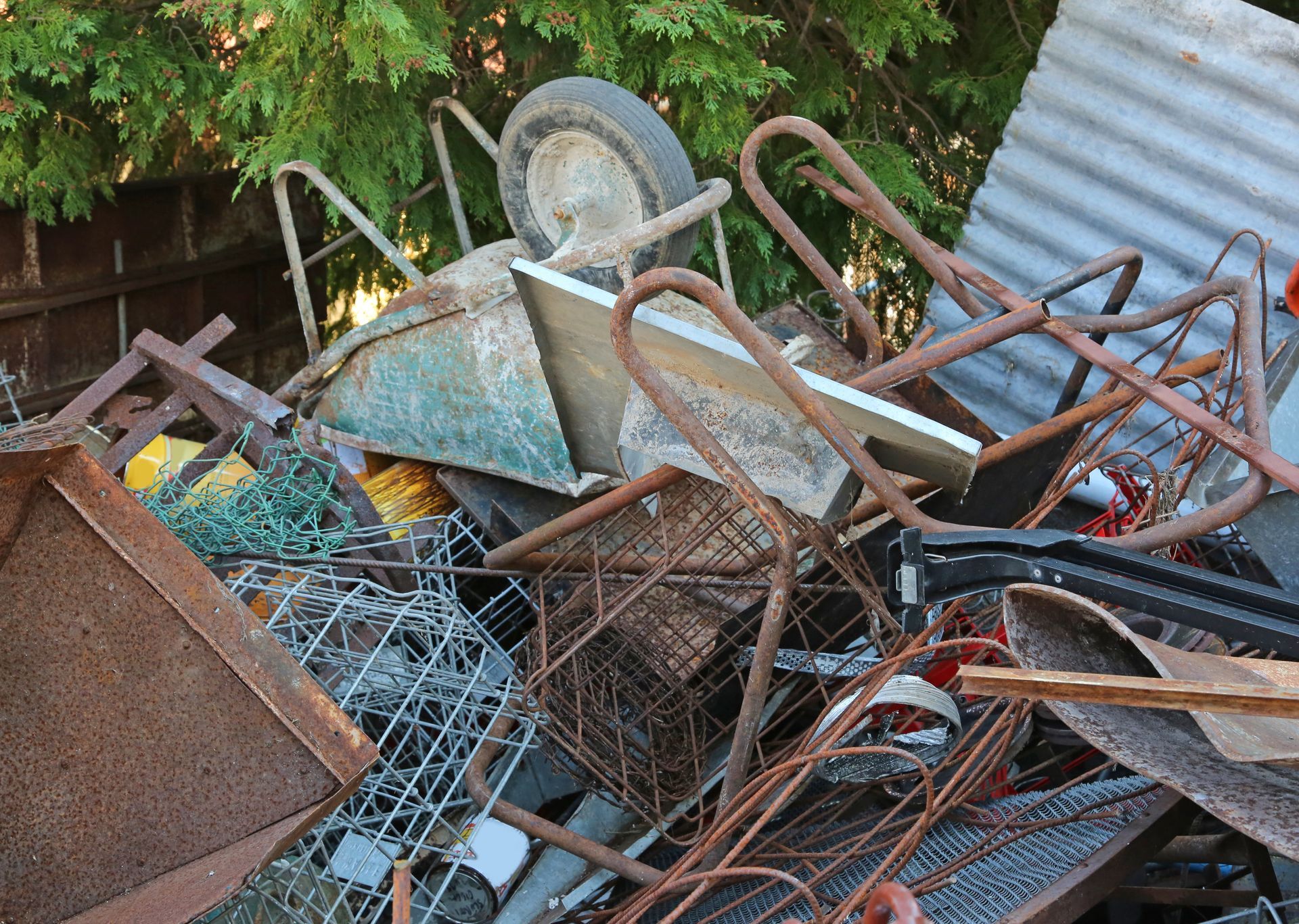 Smistamento materiali ferrosi