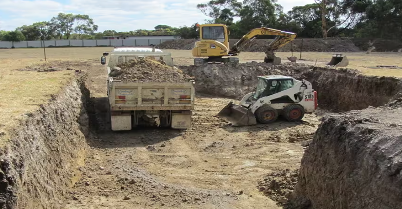 Earth Digger Driver at Construction Site | Geelong, Vic | Don Barry’s Bobcat Hire
