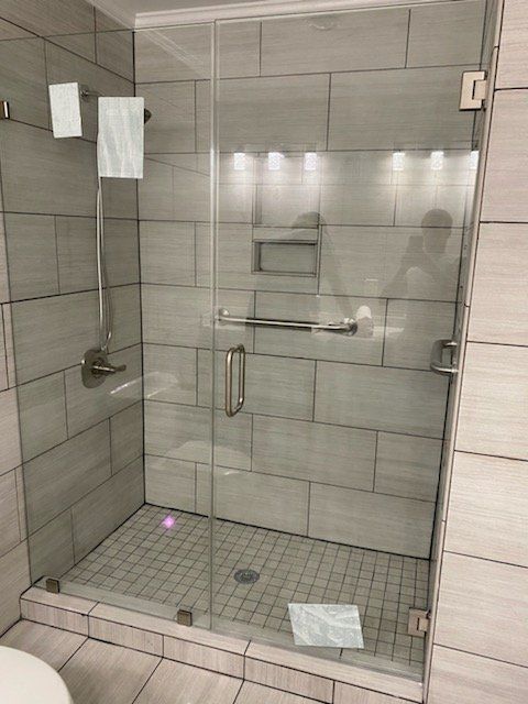 Shower Glass — Morehead City, NC — Atlantic Glass & Mirror