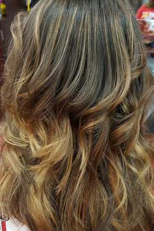 curly hair with higlights