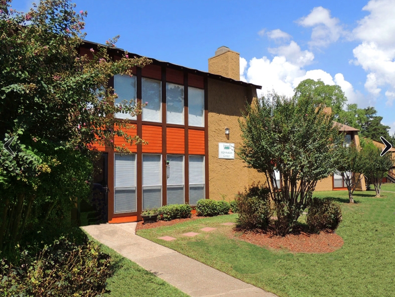 Kingwood Forest Apartments exterior on a sunny day