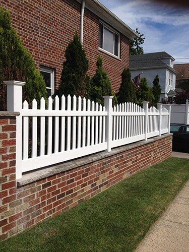 custom wood fence installation in Connecticut