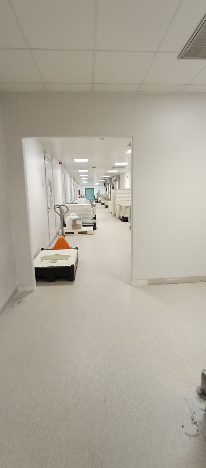 lavori edili su cabine sterili