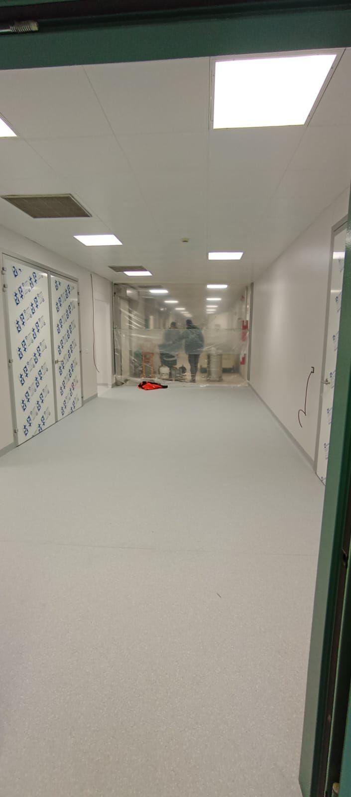 lavori edili su cabine sterili