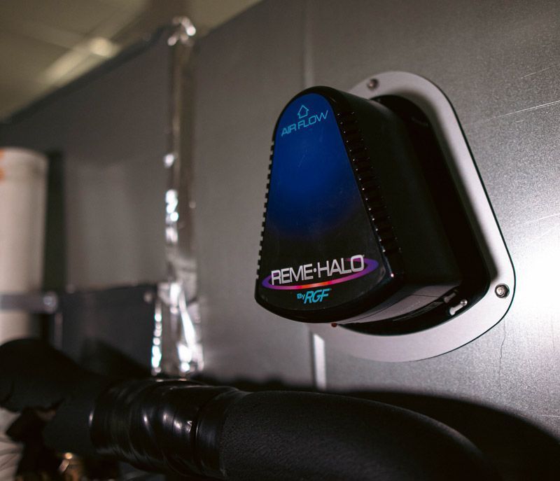 A device that has the word reve-halo on it