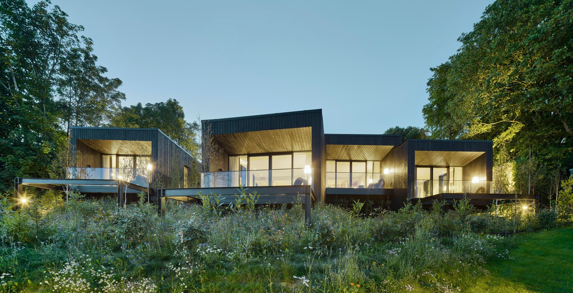 A large building with the word titanic on it