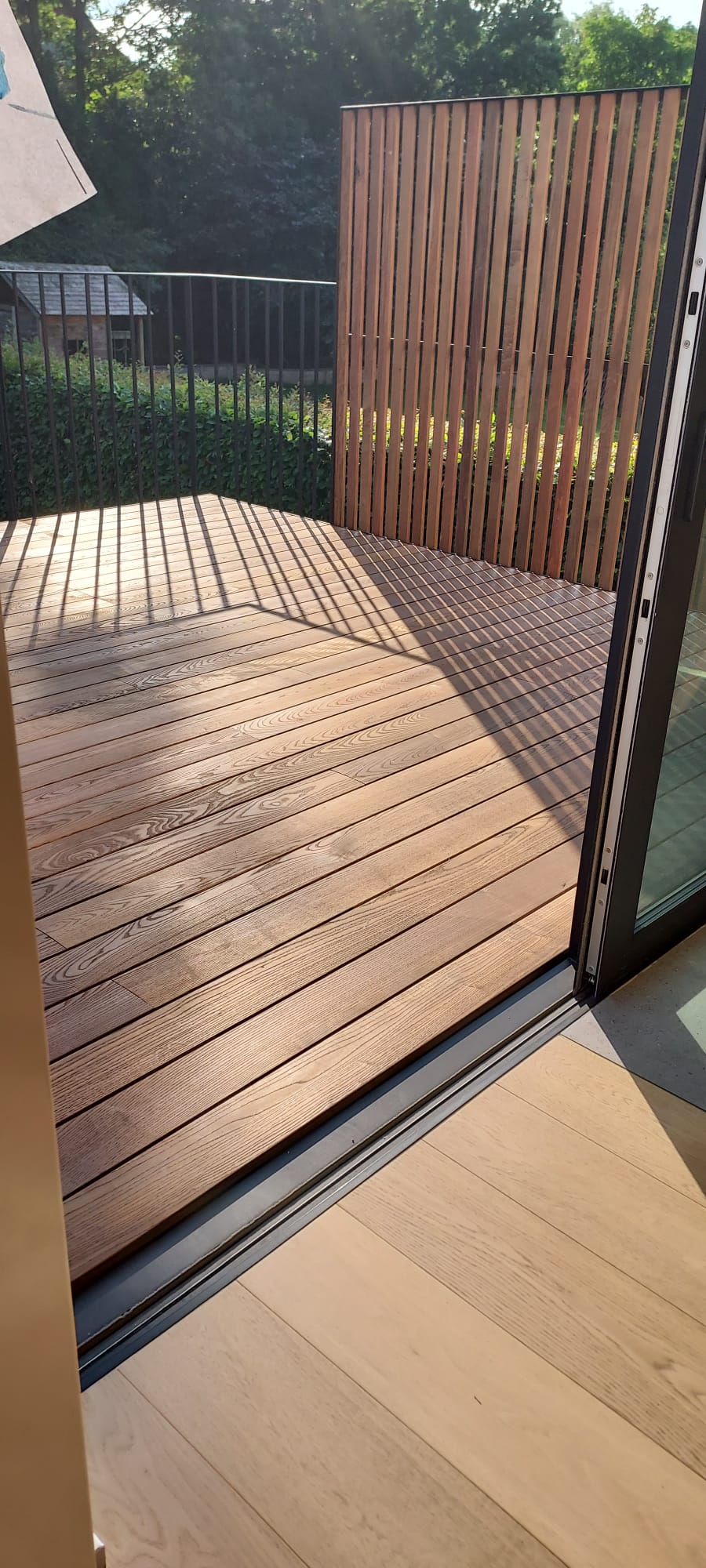 terrasse en metal et bois