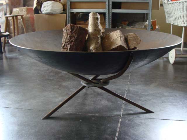 Brasero vasque métallique