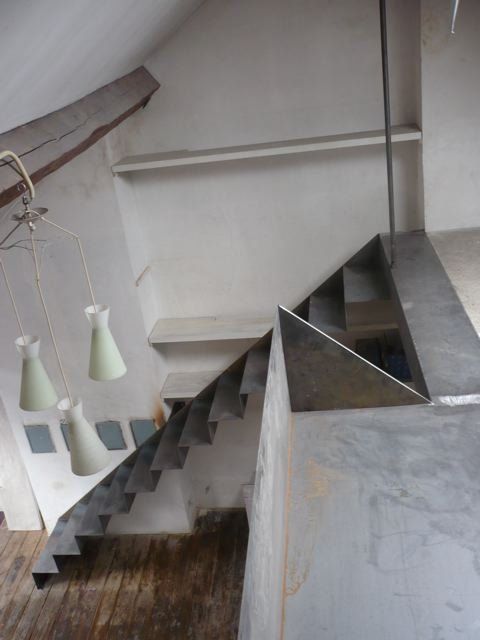 Escalier en tole pliée