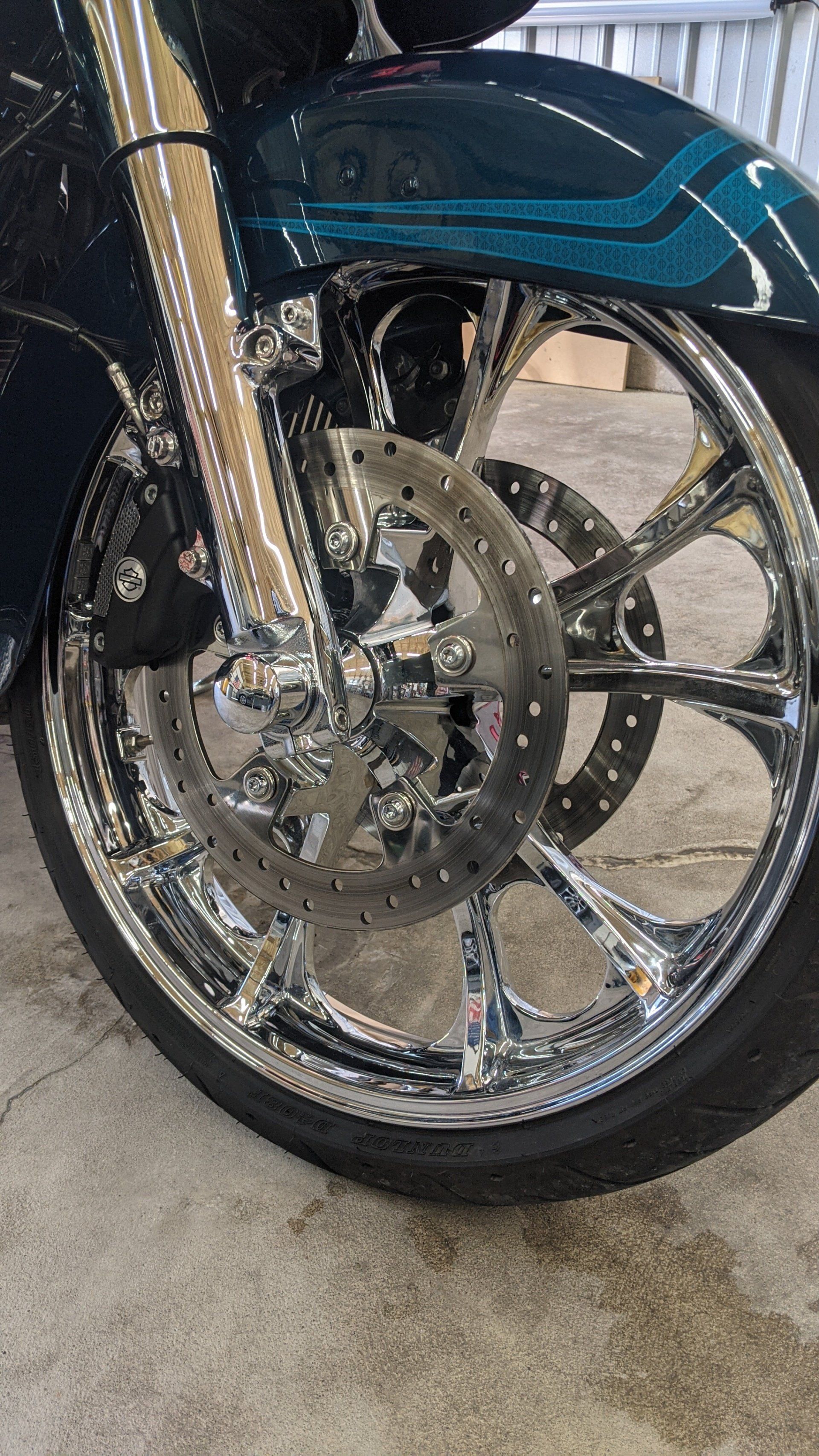 Gallery Fulton, Missouri Suds Up Auto Detailing