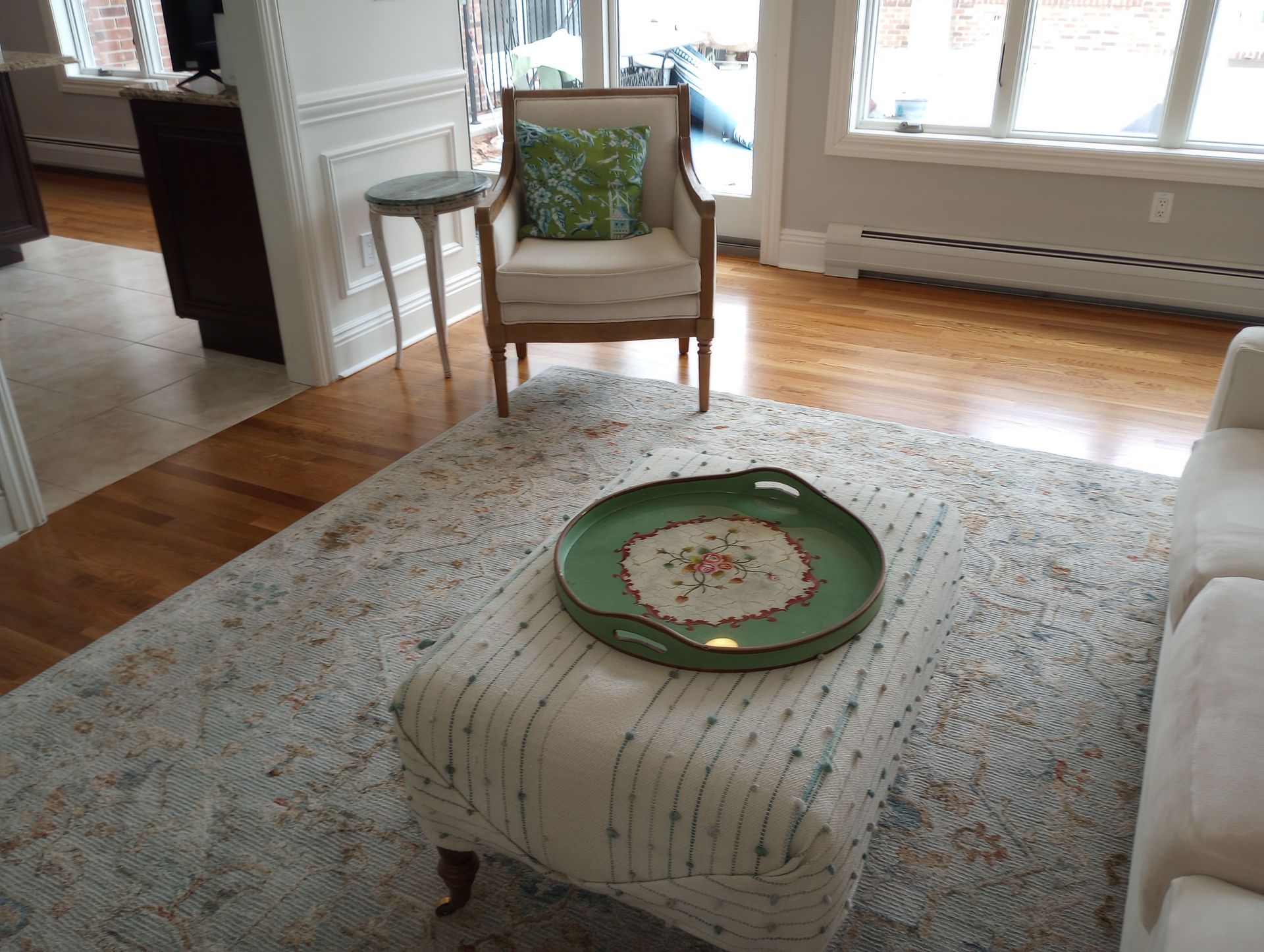 Living room with carpet, Floors by Recon