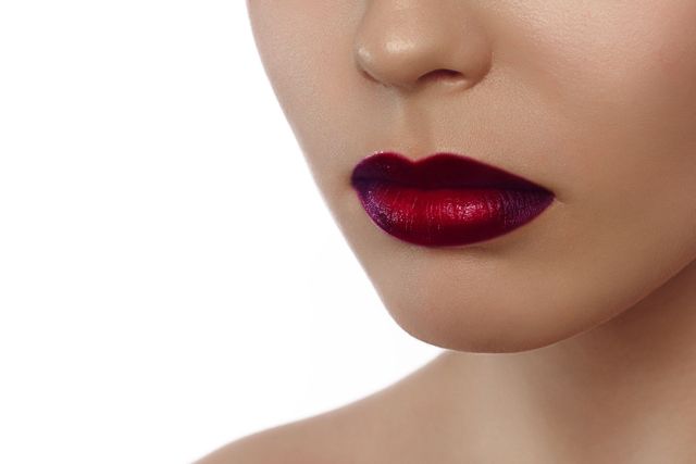 Matte Lipstick Is Over, According To 2024 Runways - Switch Back To The  Glossy Lips Trend