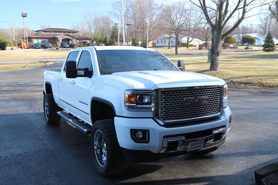 truck accessory store Cincinnati