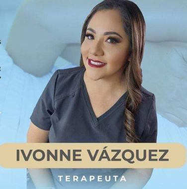 Una mujer llamada ivonne vazquez está sentada en una cama