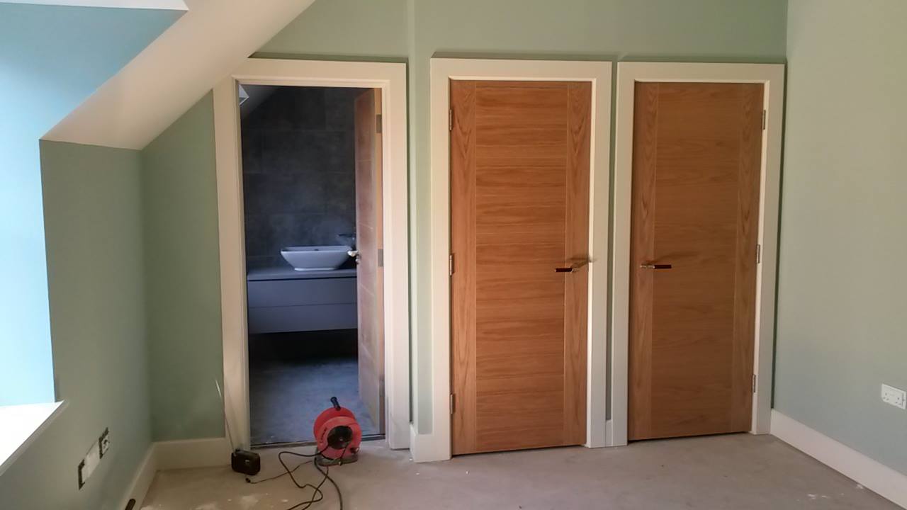 Bedroom & unsuite bathroom green paint colour