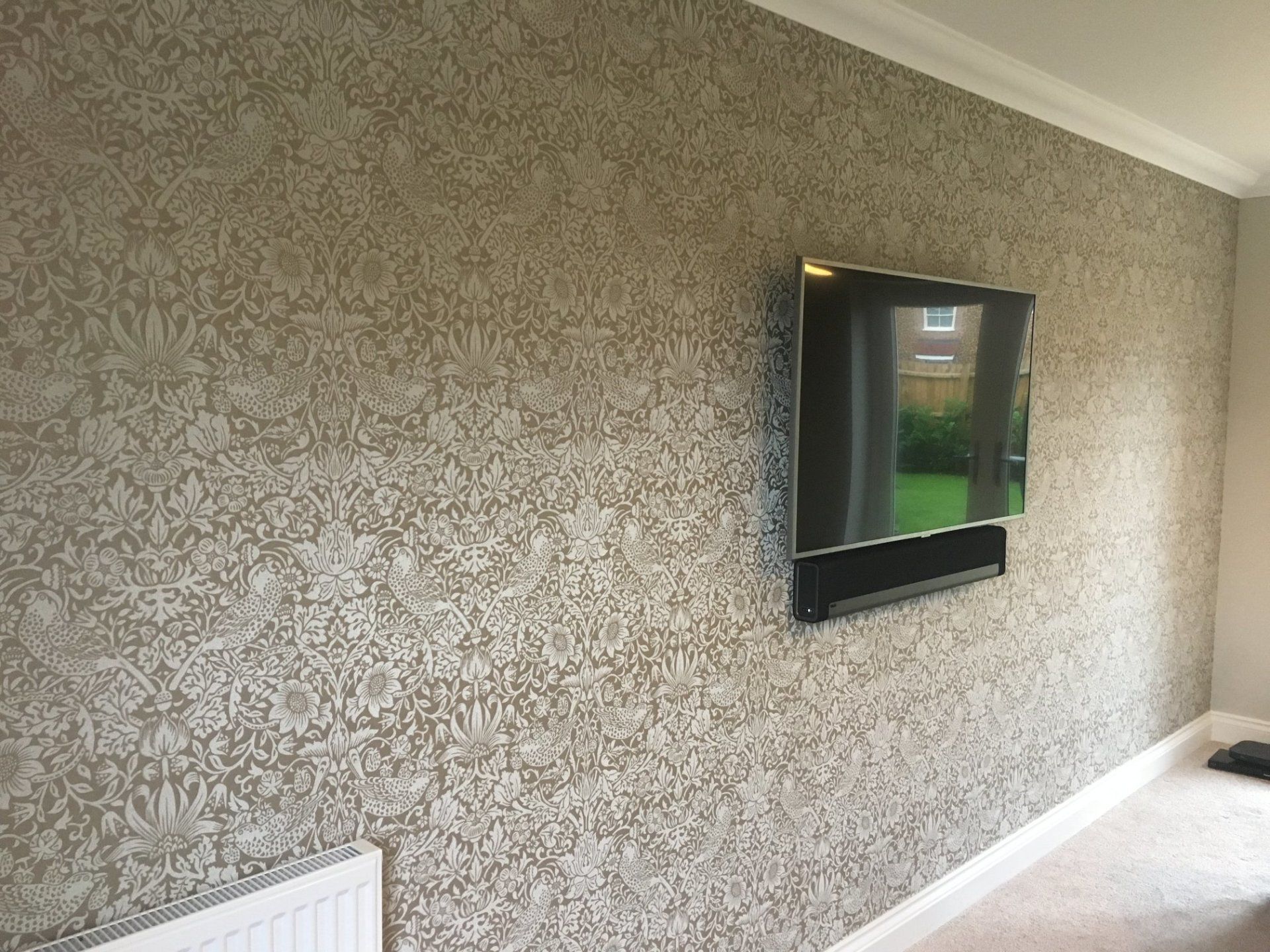 Feature wall wallpaper in lounge