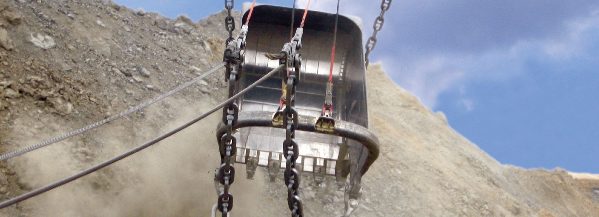 dragline bucket liner system - carbide overlay plate