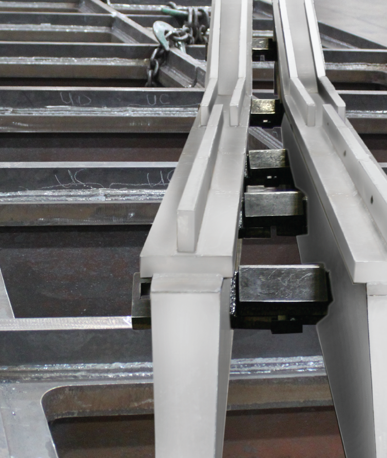 wear and impact resistant grizzly grate, wear and impact resistant scapling beam