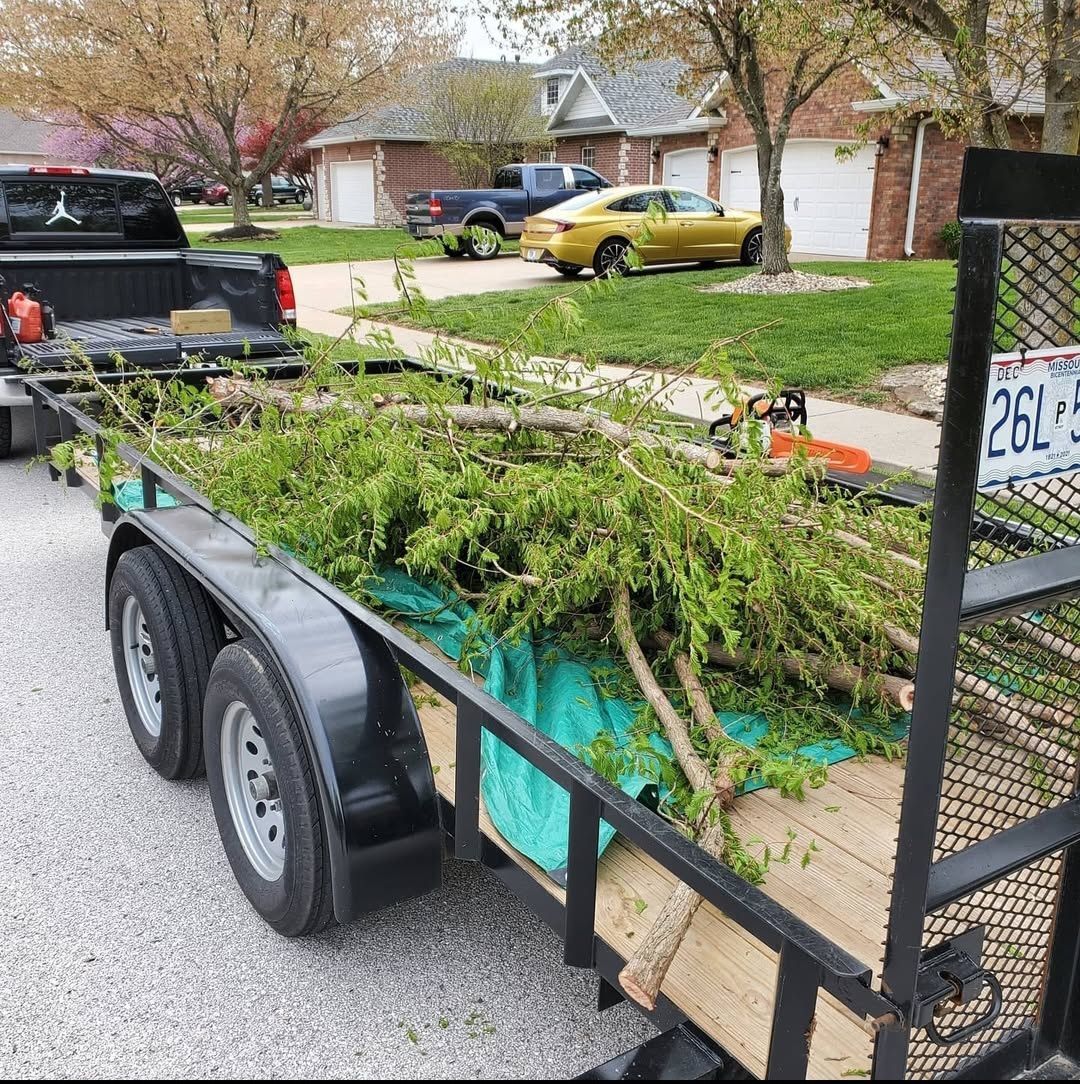 A trailer with a license plate that says 26lc
