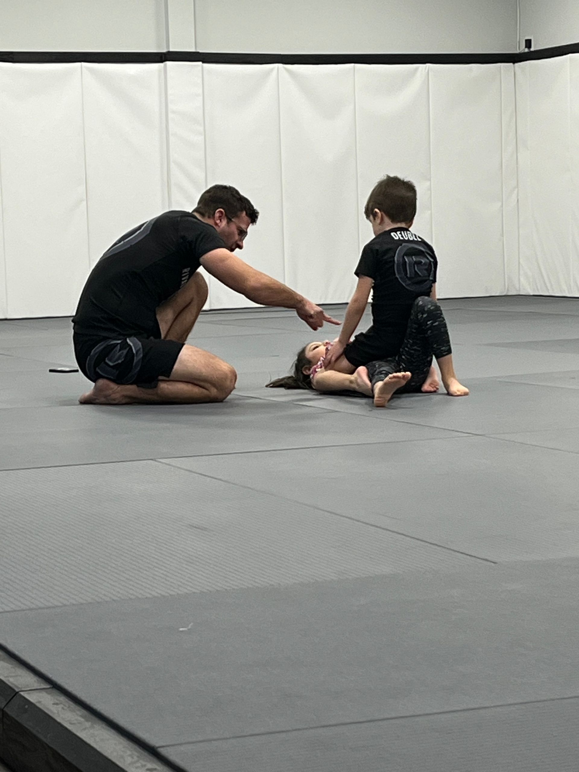 Beginner students learning Brazilian Jiu-Jitsu at Rival Jiu-Jitsu in Waldwick NJ to improve skills a