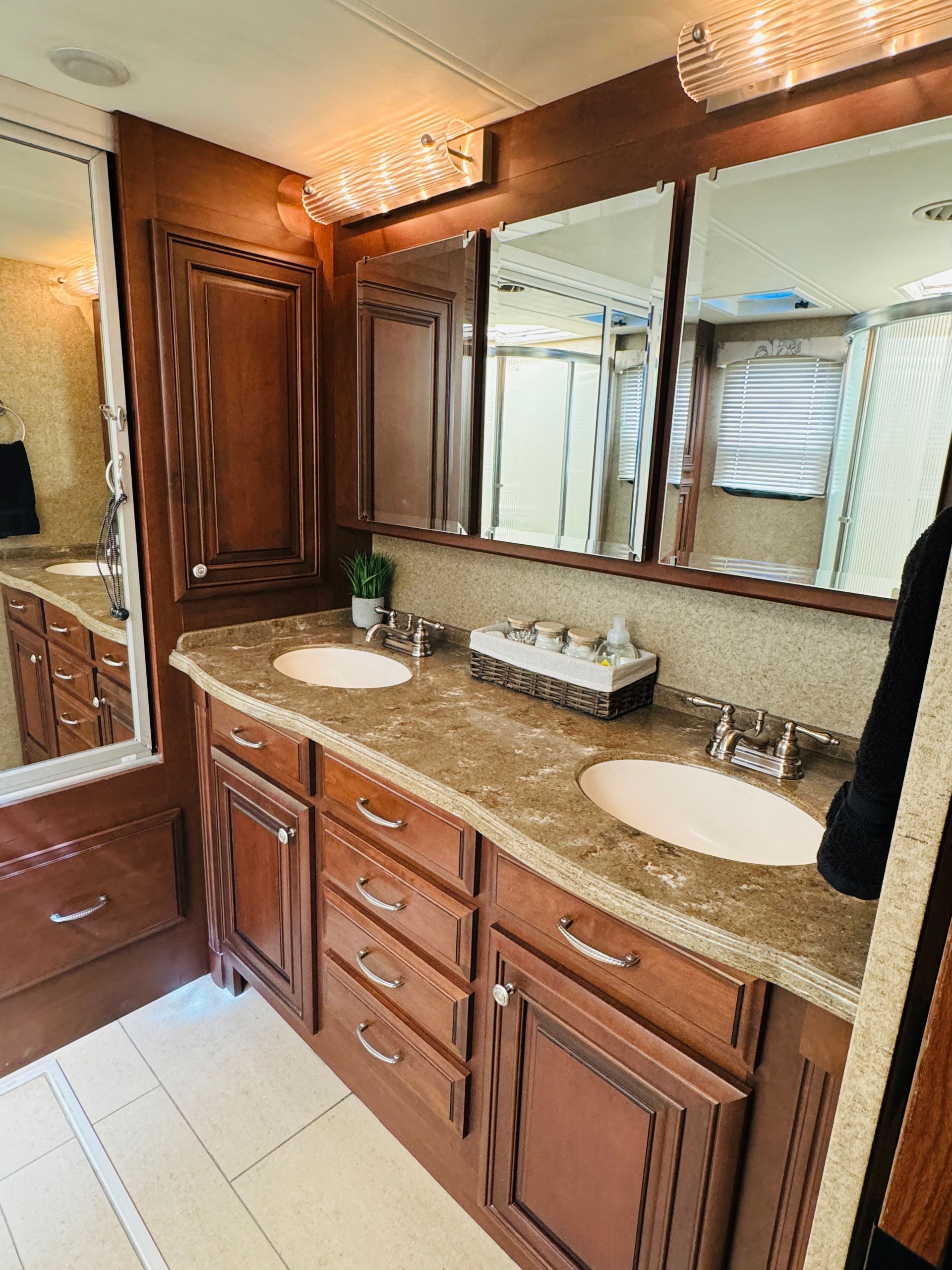 Shop Gallery | Quality RV Solutions