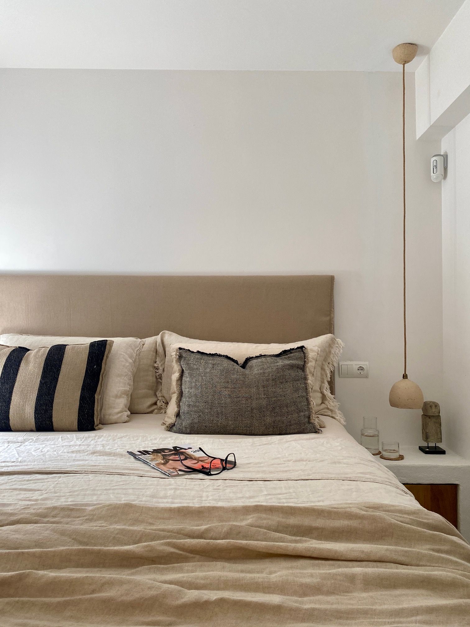 Appartement Ibiza Interieur styling Master bedroom | Villa18 Interieurs 