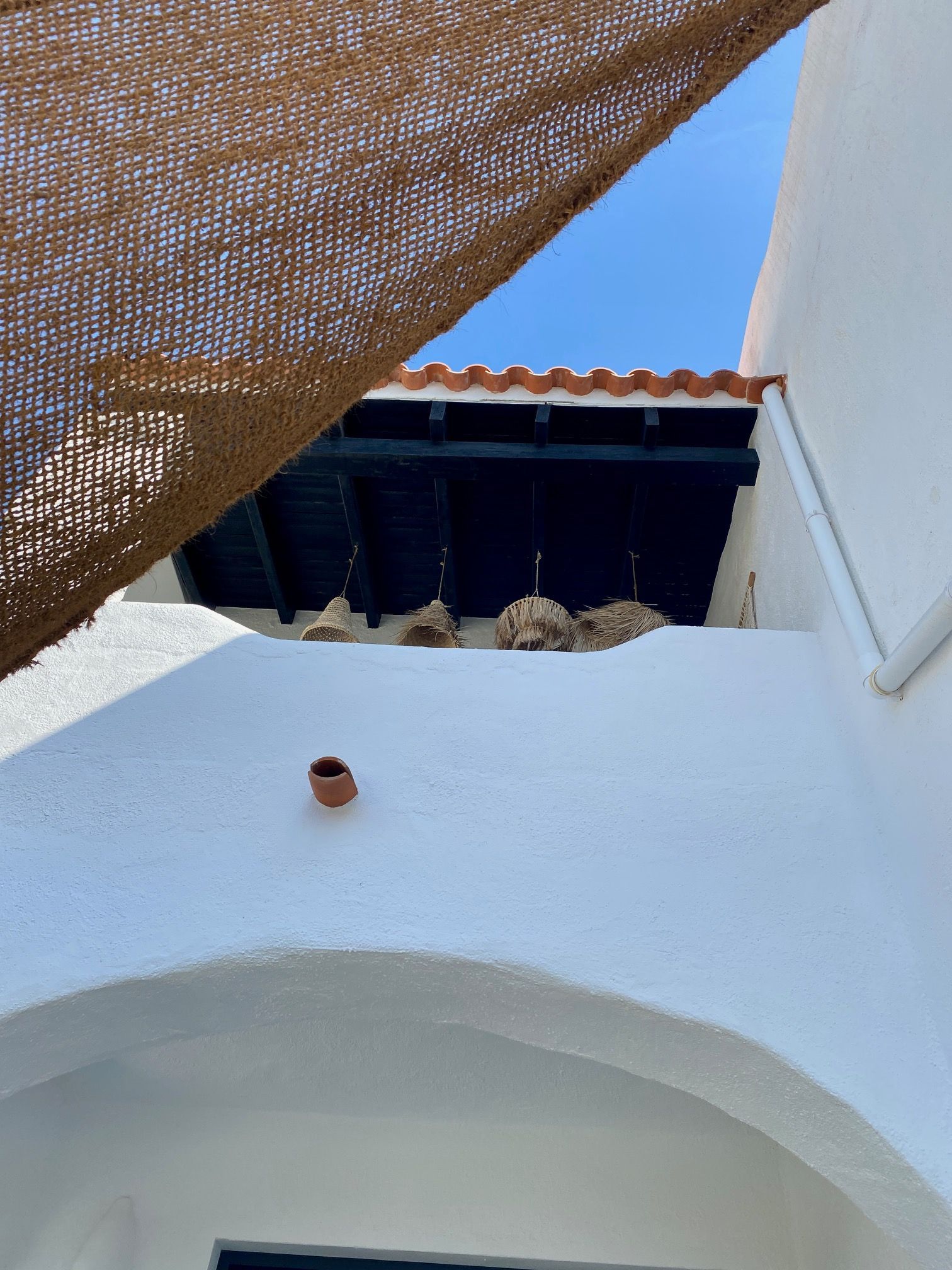 Appartement Ibiza Interieur styling lampen | Villa18 Interieurs 