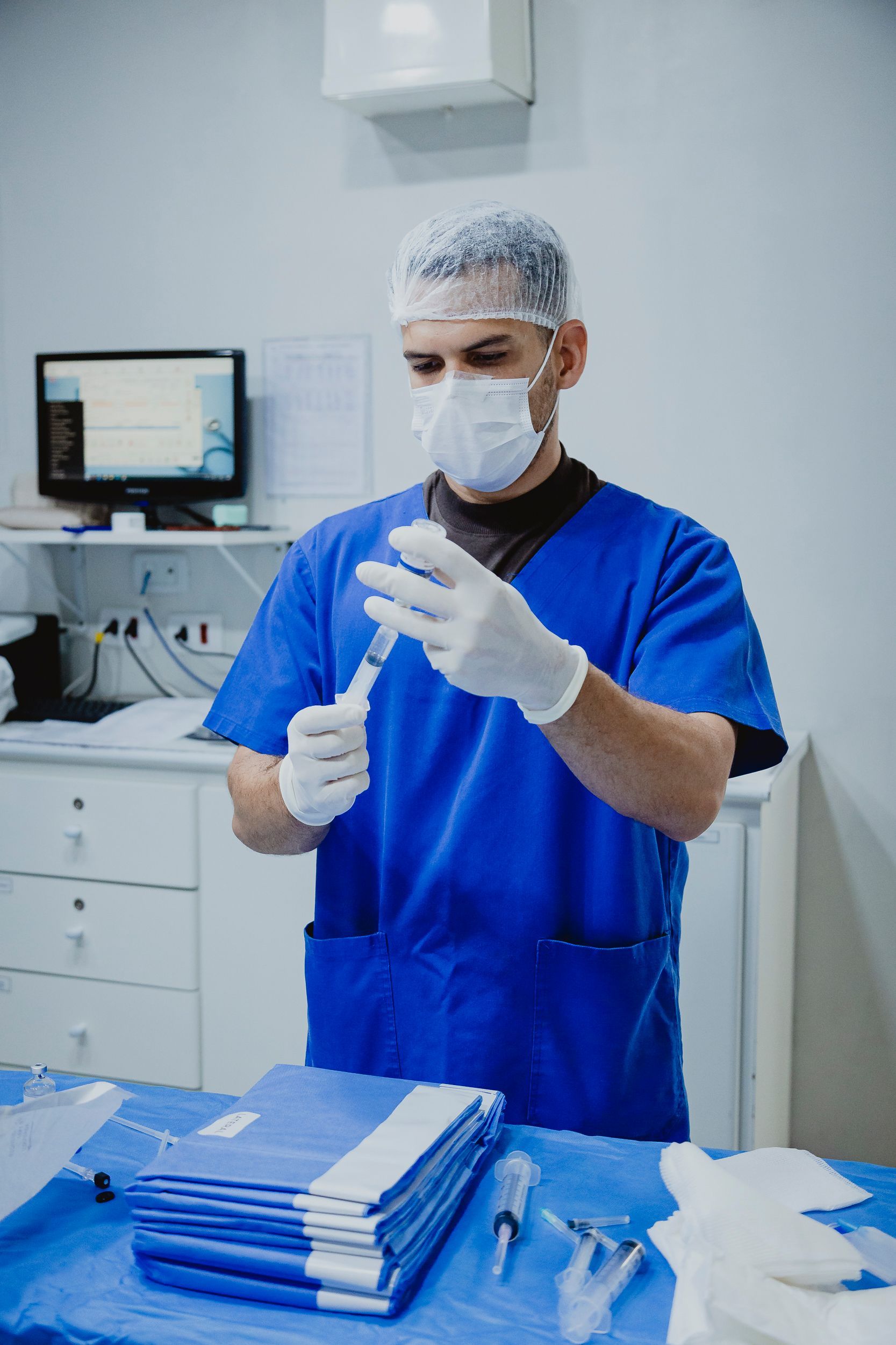 Dr. Pedro Luiz Ferreira em procedimento